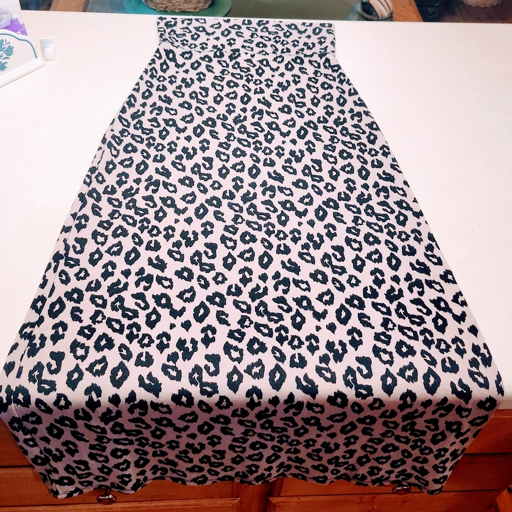 5/15.00 Leopard Print Women's Skirt - Picture 2 of 2